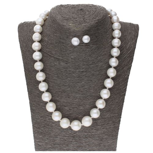 Sri Jagdamba Pearls Evergreen Pearl Set - JPJUN-20-174